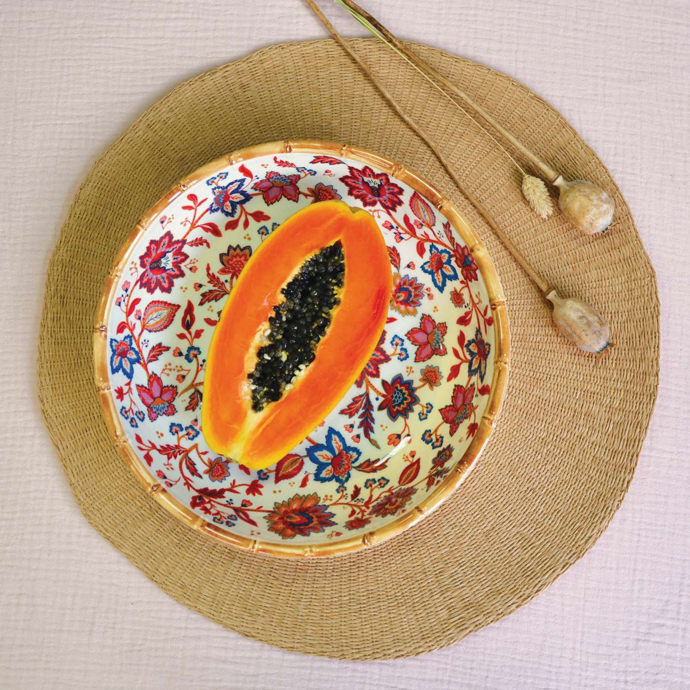 Grande assiette creuse en mélamine fleuris - 23 cm