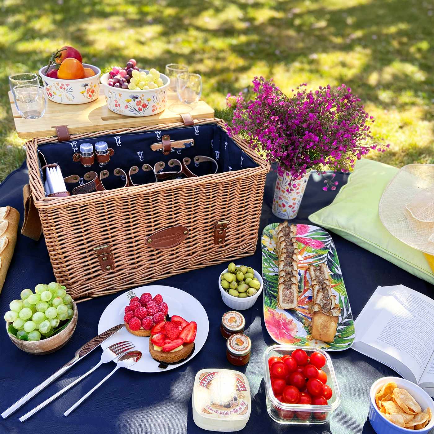 Panier pique-nique en cuir tissu bleu - 4 personnes