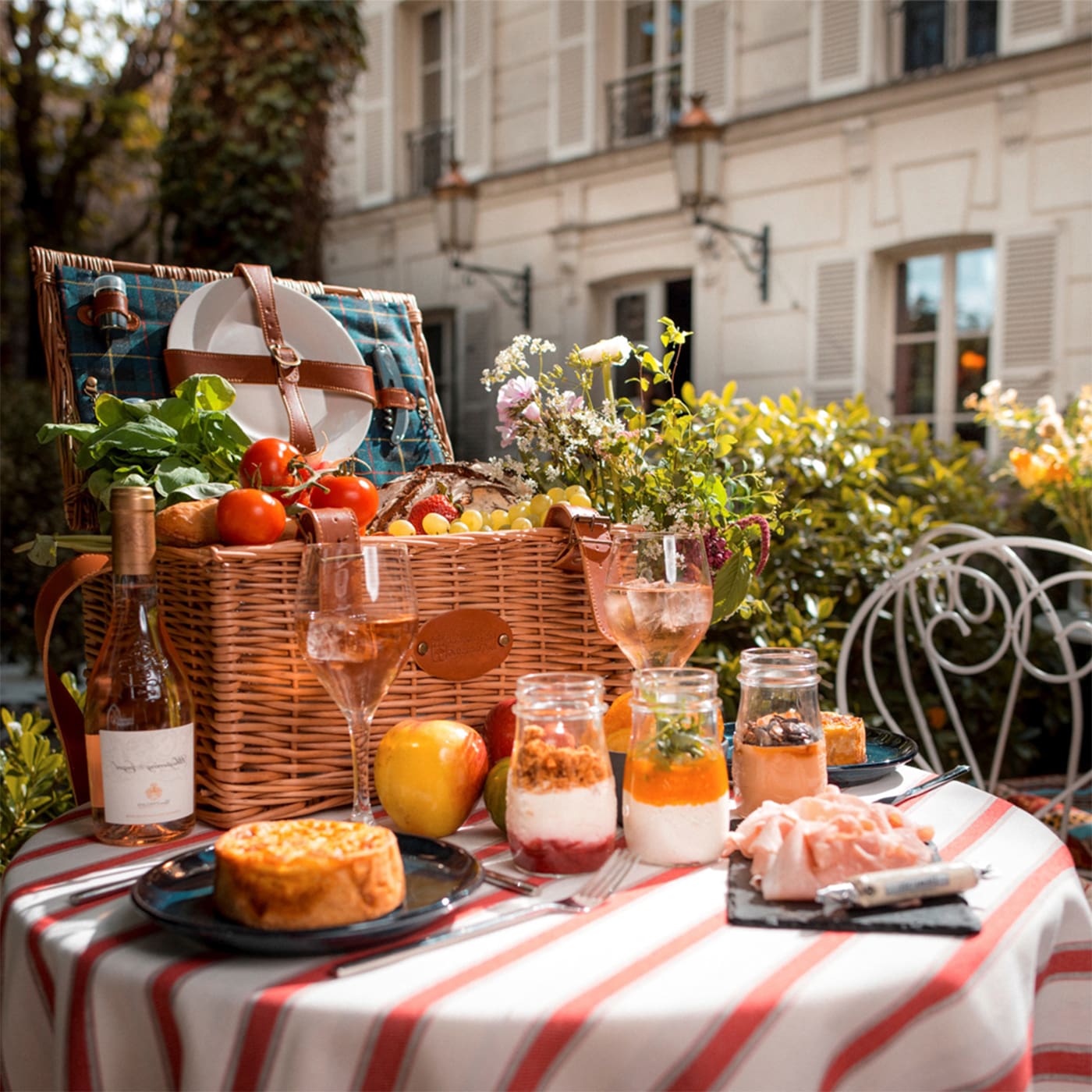 Panier pique-nique cuir et tissu écossais - 4 personnes