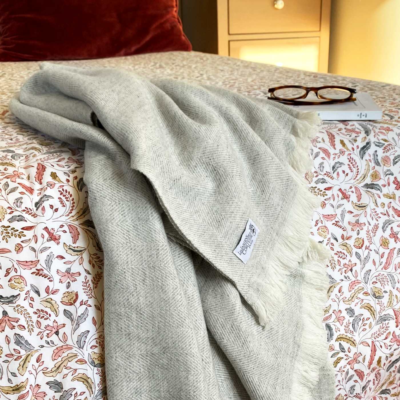 Plaid cachemire et laine Gris Argenté - Grands chevrons - 130 x 230 cm