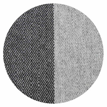 Plaid cachemire et laine à bandes Grises - Motif diamant - 130 x 230 cm