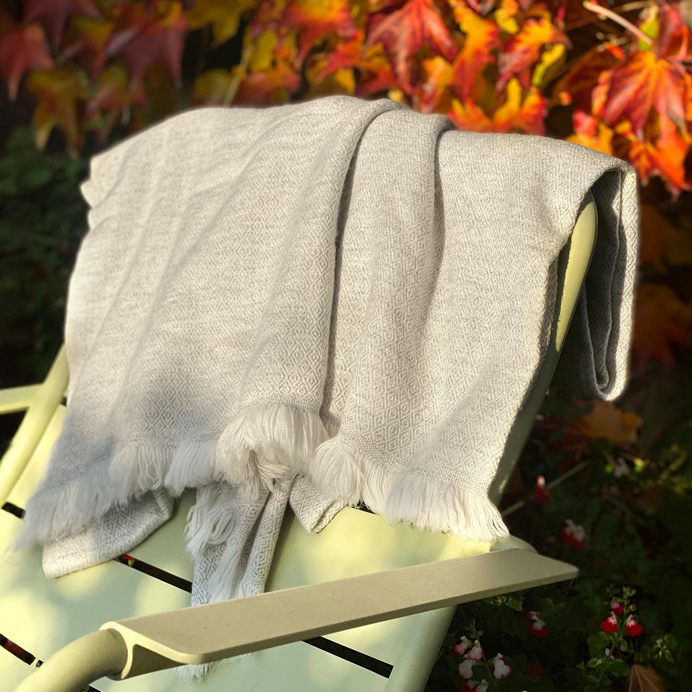 Plaid cachemire et laine Gris Argenté - Motif diamant - 130 x 230 cm