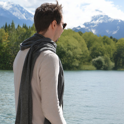 Echarpe cachemire et laine Homme & Femme 40 x 190 cm - Gris Anthracite / Gris Souris-ambiance