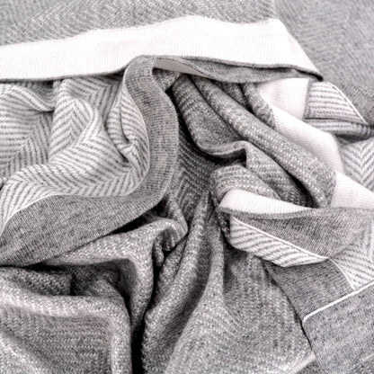 Plaid laine Gris et Ivoire - Grands chevrons - 130 x 200 cm